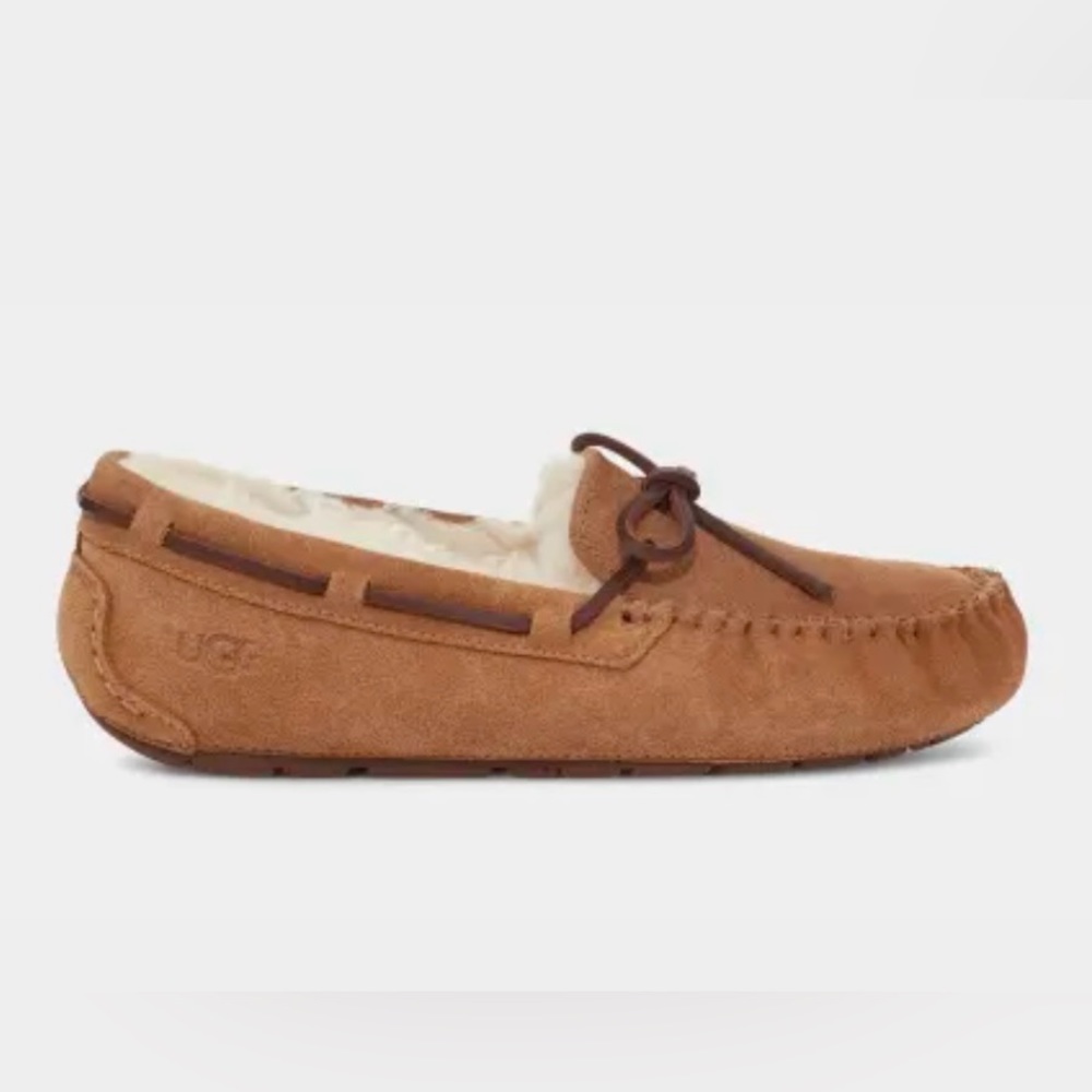 UGG Dakota Youth size 6 Women’s 8